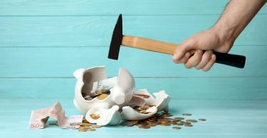 How to Give During the Holidays Without Breaking the Bank
